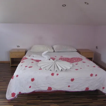Casa de hóspedes Shans 3 Guest 2*